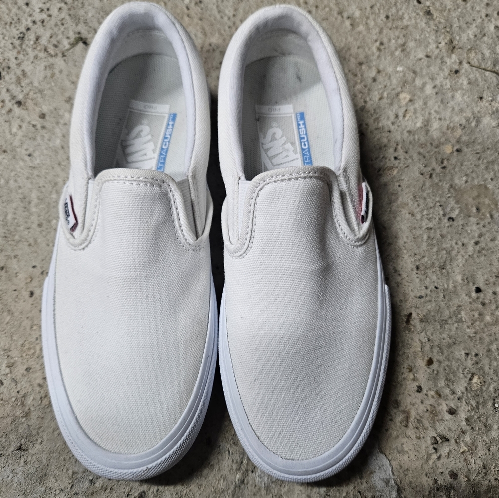 Vans Slip on Pro Size 5 white